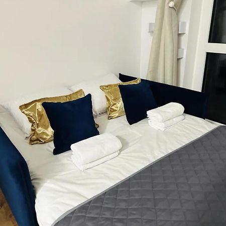 Y13 Apartments Варшава Екстер'єр фото