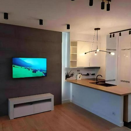 Y13 Apartments Варшава Екстер'єр фото